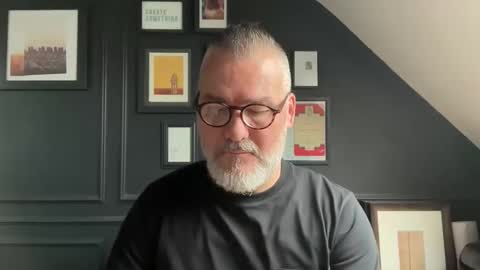 EnglishBear online show from October 2025 09:18:02 AM