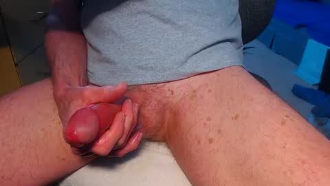 Snapshot of longing2 chatting on January 2025 04:28:02 PM longing2 online show from January 2025 04:28:02 PM