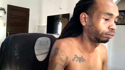 longshaft_ online show from November 2025 01:50:01 PM