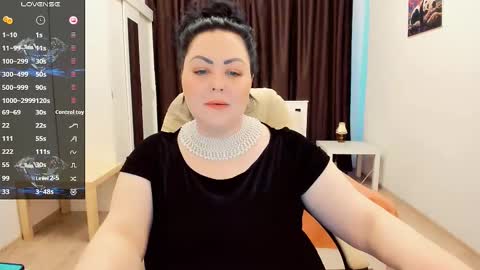 Nina online show from February 2025 11:50:01 AM