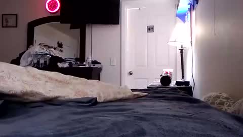 Snapshot of lookatmecum4you chatting on December 2024 07:28:01 AM lookatmecum4you online show from December 2024 07:28:01 AM