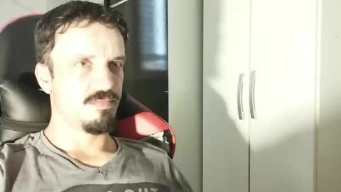 Snapshot of lookaz4010 chatting on January 2025 03:28:02 PM Lucas online show from January 2025 03:28:02 PM