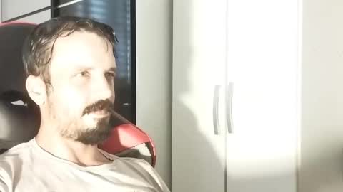 Snapshot of lookaz4010 chatting on February 2025 12:58:02 PM Lucas online show from February 2025 12:58:02 PM