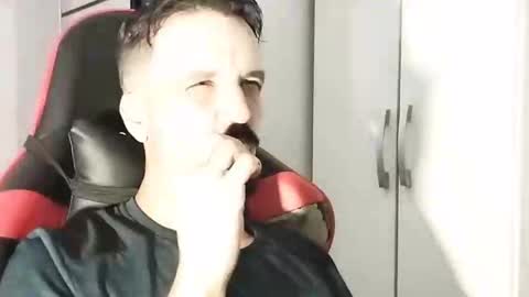 Snapshot of lookaz4010 chatting on February 2025 03:27:01 PM Lucas online show from February 2025 03:27:01 PM