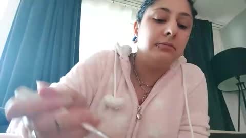 Snapshot of loolaunshaved chatting on October 2025 11:00:02 AM loolaunshaved online show from October 2025 11:00:02 AM