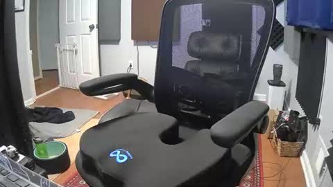 looselycut online show from July 2026 08:37:01 PM
