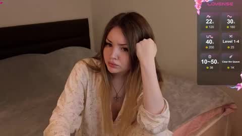 Lora online show from October 2025 11:43:01 AM