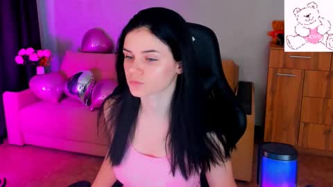 Lora Cain online show from February 2025 01:27:01 PM