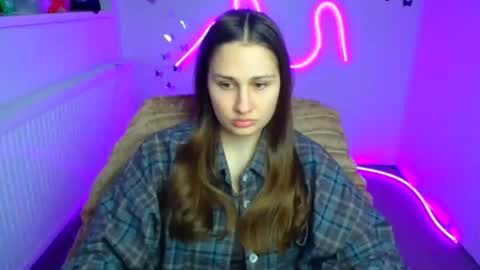 Snapshot of lora_kisses chatting on April 2026 05:32:02 AM Lora online show from April 2026 05:32:02 AM