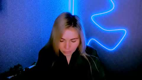 Lora online show from March 2026 02:27:02 AM