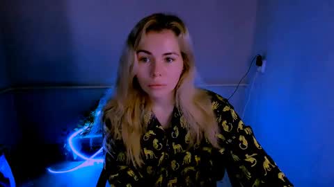 Lora online show from April 2026 03:04:01 AM