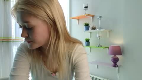 Snapshot of loradelora chatting on February 2026 09:10:02 AM Lora online show from February 2026 09:10:02 AM