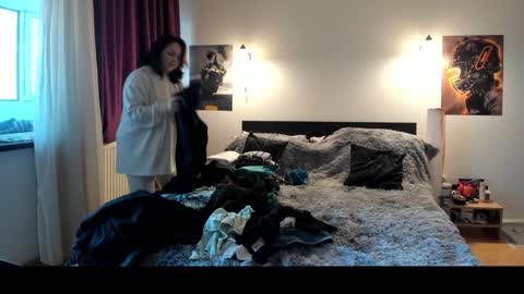 Lora online show from January 2025 01:41:02 PM