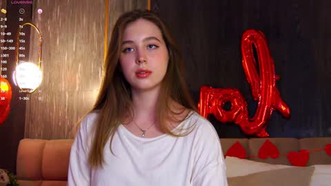 Snapshot of loraineluff chatting on February 2025 08:55:01 PM Loraine online show from February 2025 08:55:01 PM