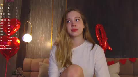 Snapshot of loraineluff chatting on February 2025 09:22:01 PM Loraine online show from February 2025 09:22:01 PM