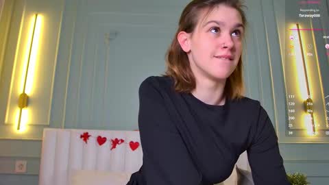 Lora online show from February 2026 04:47:02 PM