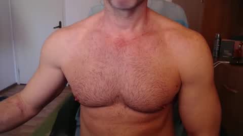 Snapshot of lordofyourdesires chatting on January 2025 06:35:02 AM  A online show from January 2025 06:35:02 AM