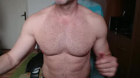 Snapshot of lordofyourdesires chatting on October 2025 06:39:02 AM  A online show from October 2025 06:39:02 AM