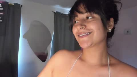 Snapshot of lore_rey chatting on February 2025 09:38:02 PM lore_rey online show from February 2025 09:38:02 PM