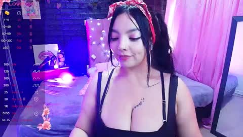 Loren online show from September 2025 08:31:01 PM