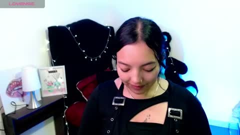 Loren online show from June 2026 06:46:02 PM
