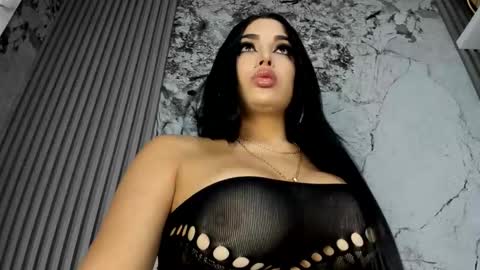 Doll Queen online show from November 2025 04:47:01 AM