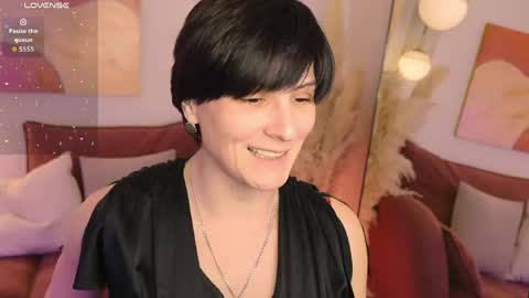 Loren online show from April 2026 02:11:01 PM