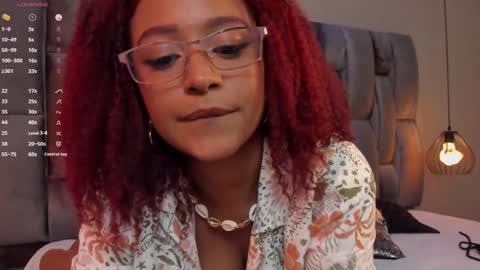 Lorena Vieira  online show from February 2025 08:31:01 PM