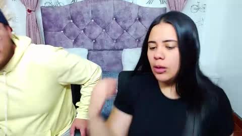 lorea y martin online show from September 2025 10:46:01 PM