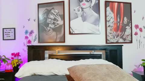 loretahorny online show from March 2026 01:39:01 PM