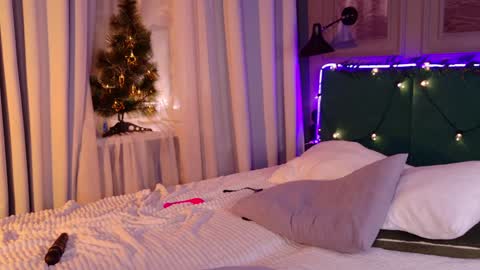 Snapshot of lori_mason chatting on December 2024 11:03:02 PM Lori online show from December 2024 11:03:02 PM