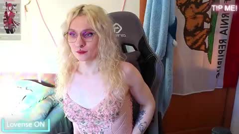 Lori -----------------------------------    online show from April 2026 02:11:02 PM