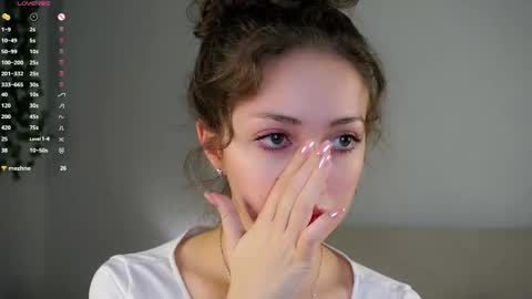 Naomi online show from November 2025 12:13:01 AM