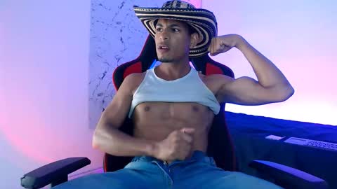 Lorian Vikel  online show from November 2025 10:20:02 PM