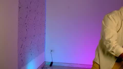 Lorian Vikel  online show from March 2026 09:53:02 PM