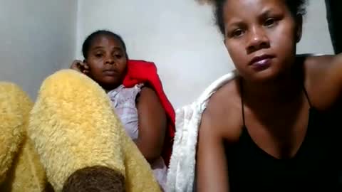 lorienne98 online show from May 2026 07:22:02 PM
