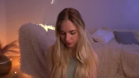 Lorrie online show from March 2026 11:05:02 AM