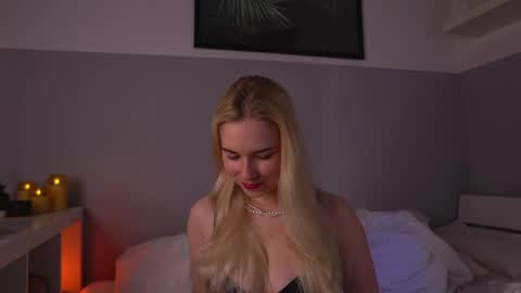 Lorrie online show from May 2026 12:43:02 PM