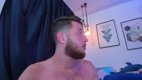 Snapshot of los_juanes chatting on December 2024 11:00:01 PM JUAN  JUAN online show from December 2024 11:00:01 PM