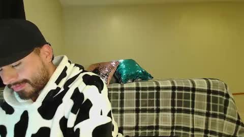 Snapshot of los_juanes chatting on October 2025 11:14:01 PM JUAN  JUAN online show from October 2025 11:14:01 PM