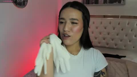 lottie_fox online show from January 2026 03:31:02 AM