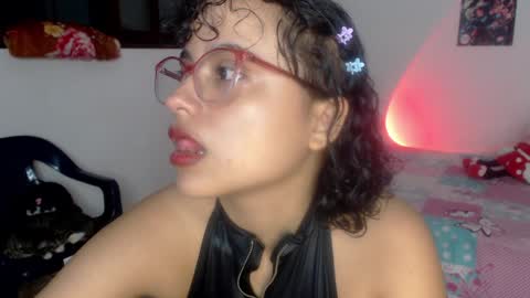 Snapshot of lou_cuteee chatting on January 2025 10:24:01 PM lou_cuteee online show from January 2025 10:24:01 PM