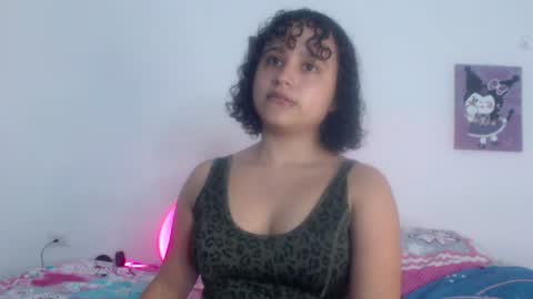 Snapshot of lou_cuteee chatting on February 2025 04:10:01 AM lou_cuteee online show from February 2025 04:10:01 AM