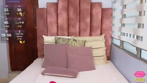  Lou Rosse  online show from March 2025 09:03:01 PM