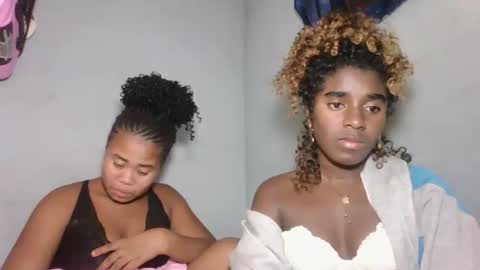 louane98 online show from February 2026 08:47:01 PM