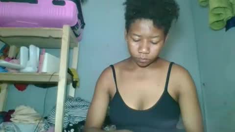 Snapshot of louane98 chatting on March 2026 07:15:01 AM louane98 online show from March 2026 07:15:01 AM