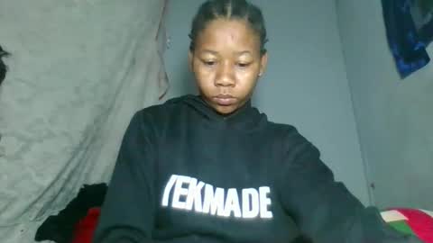 Snapshot of louane98 chatting on March 2026 02:51:02 AM louane98 online show from March 2026 02:51:02 AM