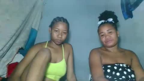 Snapshot of louane98 chatting on March 2026 07:54:02 PM louane98 online show from March 2026 07:54:02 PM