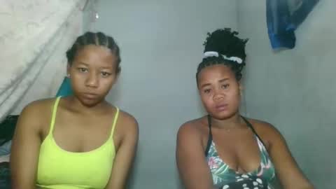 Snapshot of louane98 chatting on March 2026 08:00:02 AM louane98 online show from March 2026 08:00:02 AM