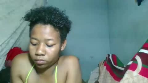 Snapshot of louane98 chatting on March 2026 11:25:02 AM louane98 online show from March 2026 11:25:02 AM